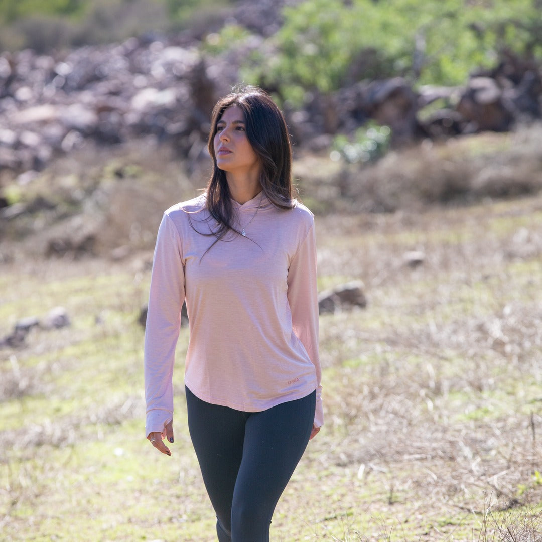 Polera con capucha Grit-dry UPF+50 Nayla