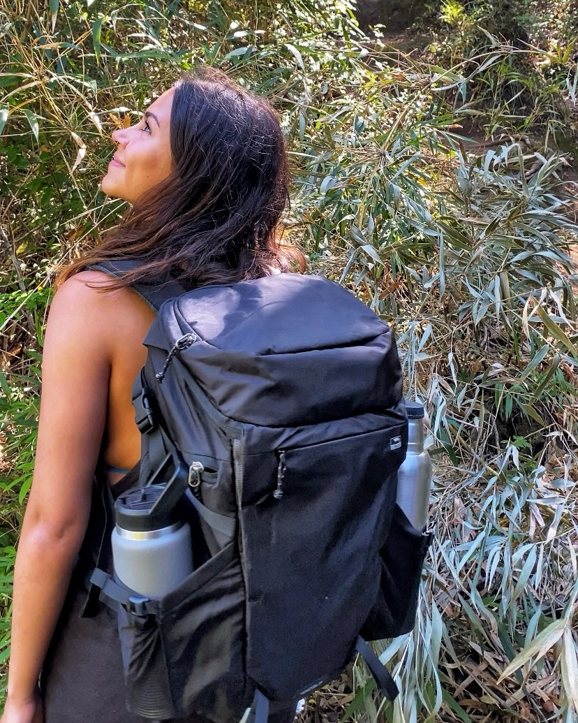 Pack Mochila Tripaicura 28Lts + Botella Acero Inox 750ml