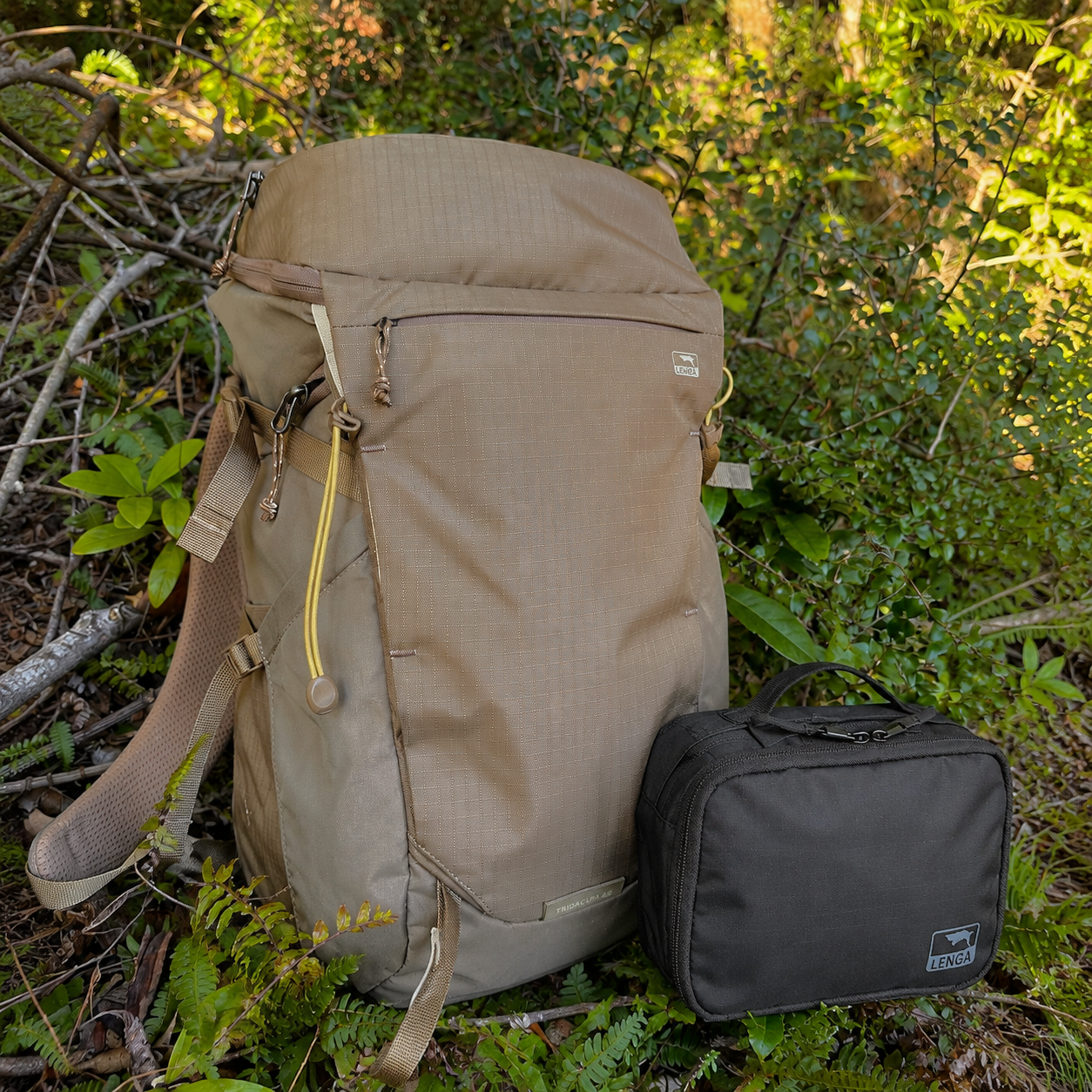 Pack Mochila Tripaicura 28Lts + Neceser Hudson 4Lts