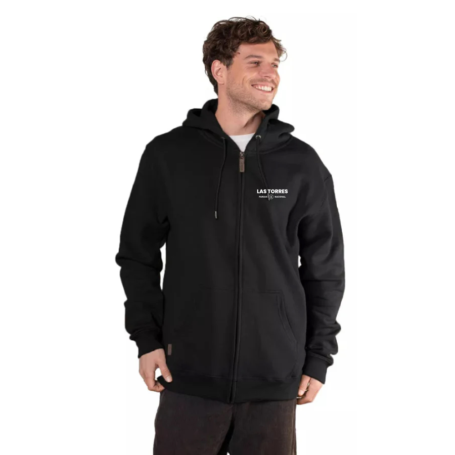 Polerón con Gorro y Cierre Lingue Sustentable Estampado Torres Puma